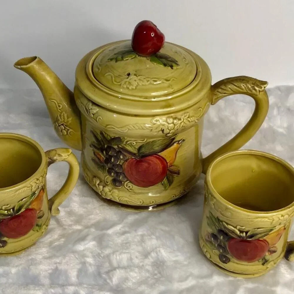 Vintage Porcelain Gold Floral Print TEAPOT with‎ Two Teacups + Canister